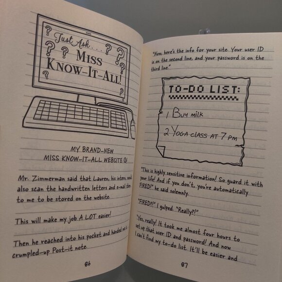 Dork Diaries hardcover book - Picture 2 of 7